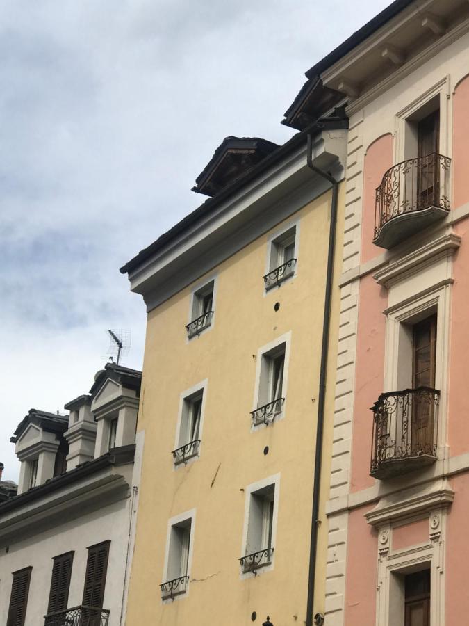 Il Nido Appartement Aosta Buitenkant foto